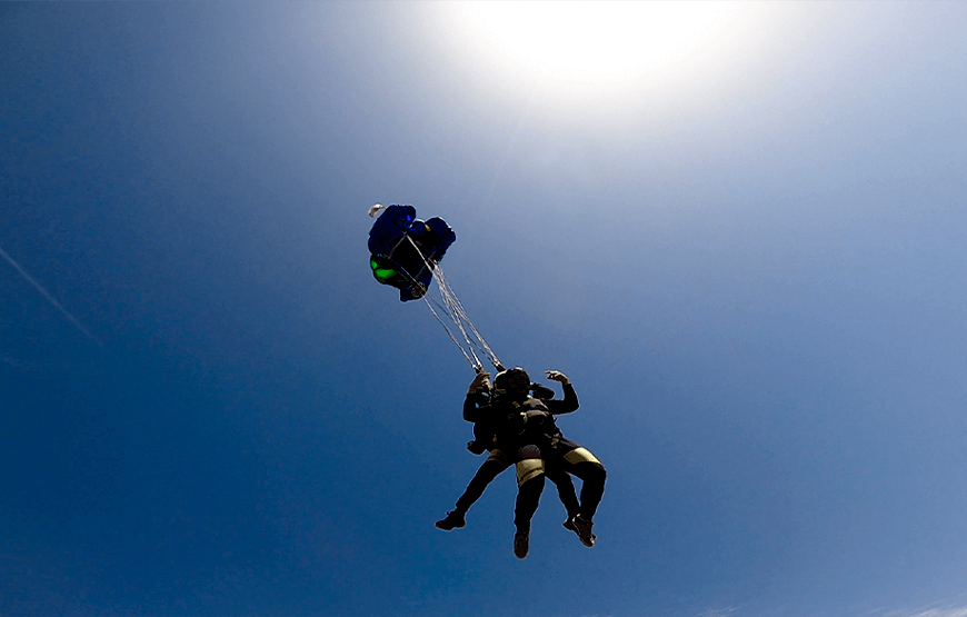 Lancio in Tandem con il Paracadute